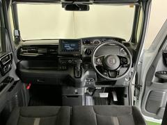 �ɥ饤�С����濴�˼����˼꤬�Ϥ����֤ˣ��ԥ��쥯�ȥ�С��䥨�������͡��������å��ʤɤ����֡��������ͥ��Ƥ��ޤ� 2