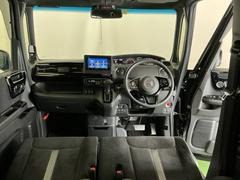 �ɥ饤�С����濴�˼����˼꤬�Ϥ����֤ˣ��ԥ��쥯�ȥ�С��䥨�������͡��������å��ʤɤ����֡��������ͥ��Ƥ��ޤ� 2