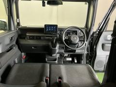 �ɥ饤�С����濴�˼����˼꤬�Ϥ����֤ˣ��ԥ��쥯�ȥ�С��䥨�������͡��������å��ʤɤ����֡��������ͥ��Ƥ��ޤ� 2