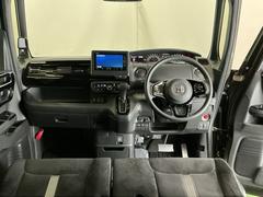 �ɥ饤�С����濴�˼����˼꤬�Ϥ����֤ˣ��ԥ��쥯�ȥ�С��䥨�������͡��������å��ʤɤ����֡��������ͥ��Ƥ��ޤ� 2