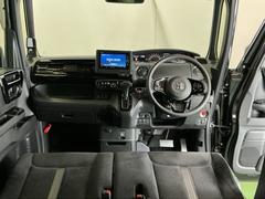 �ɥ饤�С����濴�˼����˼꤬�Ϥ����֤ˣ��ԥ��쥯�ȥ�С��䥨�������͡��������å��ʤɤ����֡��������ͥ��Ƥ��ޤ� 2