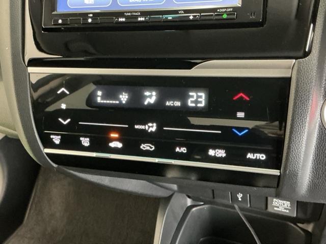 フィット １３Ｇ・Ｌホンダセンシング　ナビ　Ｒカメラ　ブルートゥース　フルセグ　ＥＴＣ車載器　ＤＶＤ再生可　サイドカーテンエアバック　ＵＳＢ　リアカメラ　エアバック　パワーウインドウ　記録簿　キーフリーシステム　ＬＥＤライト　ＶＳＡ（15枚目）