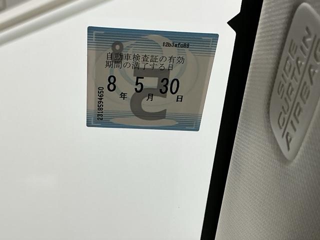 ヴェゼル ｅ：ＨＥＶＺ　ナビ　Ｒカメラ　ブルートゥース　フルセグ　衝突回避支援ブレーキ機能　スマキ　Ｐトランク　フルオートエアコン　エアバッグ　両席エアバック　記録簿付　パワーウィンドウ　ＬＥＤランプ　ソナー　クルーズＣ（36枚目）
