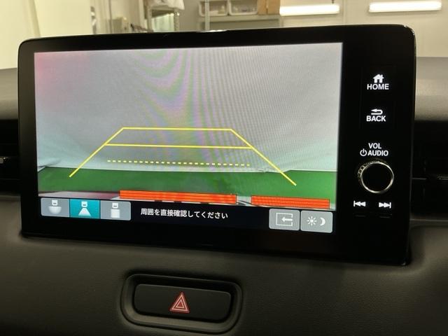ヴェゼル ｅ：ＨＥＶＺ　ナビ　Ｒカメラ　ブルートゥース　フルセグ　衝突回避支援ブレーキ機能　スマキ　Ｐトランク　フルオートエアコン　エアバッグ　両席エアバック　記録簿付　パワーウィンドウ　ＬＥＤランプ　ソナー　クルーズＣ（12枚目）