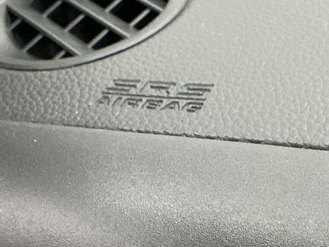 ヴェゼル ｅ：ＨＥＶＺ　ナビ　Ｒカメラ　ブルートゥース　フルセグ　衝突回避支援ブレーキ機能　スマキ　Ｐトランク　フルオートエアコン　エアバッグ　両席エアバック　記録簿付　パワーウィンドウ　ＬＥＤランプ　ソナー　クルーズＣ（58枚目）