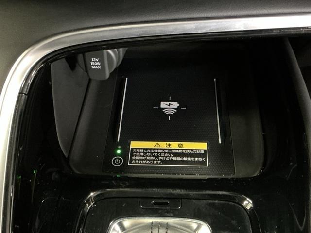 ヴェゼル ｅ：ＨＥＶＺ　ナビ　Ｒカメラ　ブルートゥース　フルセグ　衝突回避支援ブレーキ機能　スマキ　Ｐトランク　フルオートエアコン　エアバッグ　両席エアバック　記録簿付　パワーウィンドウ　ＬＥＤランプ　ソナー　クルーズＣ（72枚目）