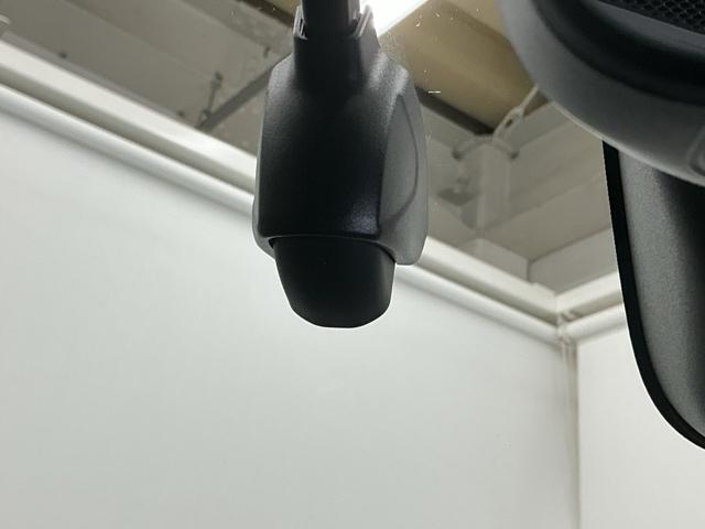 まさか！の時のためにドライブレコーダー装着しています。衝突を感知すると一定時間画像を自動保存できるので安心です