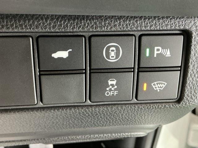 運転席から操作しやすい各種スイッチ