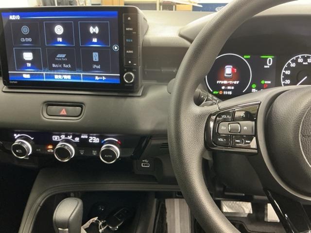 ヴェゼル e:HEVX ナビ Rカメラ ブルートゥース フルセグ 前後障害物センサー AAC イモビライザー スマ-トキ- 誤発進抑制 PW リアカメラ クルコン ESC キーフリー LEDヘッドランプ DVD再生可 ABS(3枚目)