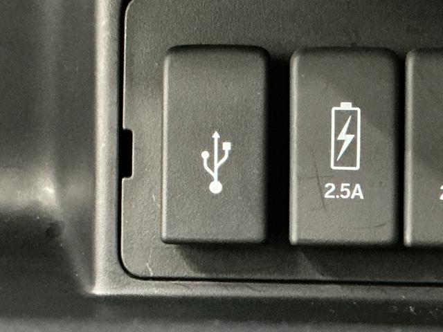 N-BOXカスタム L ナビ Rカメラ ブルートゥース フルセグTV Pソナー サイドエアバッグ Aストップ シートヒータ ベンチシート 点検記録簿 キーフリーシステム LEDライト リアカメ クルーズコントロール AC(16枚目)