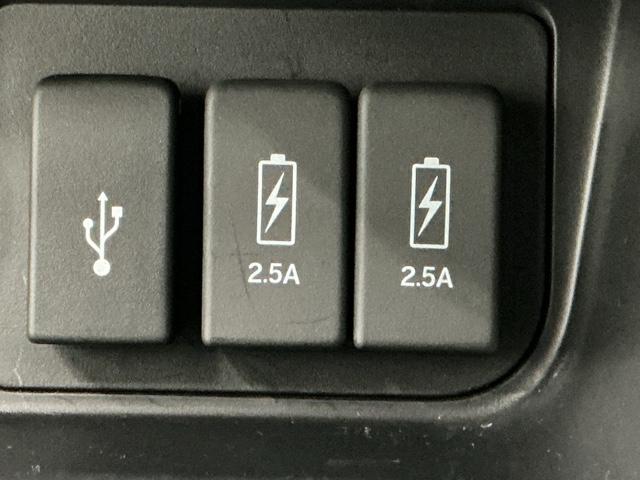 N-BOXカスタム L ナビ Rカメラ ブルートゥース フルセグTV Pソナー サイドエアバッグ Aストップ シートヒータ ベンチシート 点検記録簿 キーフリーシステム LEDライト リアカメ クルーズコントロール AC(17枚目)