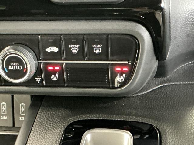 N-BOXカスタム L ナビ Rカメラ ブルートゥース フルセグTV Pソナー サイドエアバッグ Aストップ シートヒータ ベンチシート 点検記録簿 キーフリーシステム LEDライト リアカメ クルーズコントロール AC(18枚目)