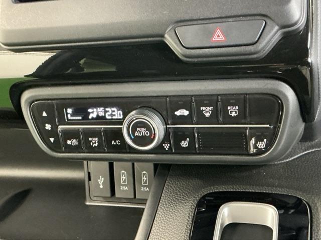 N-BOXカスタム L ナビ Rカメラ ブルートゥース フルセグTV Pソナー サイドエアバッグ Aストップ シートヒータ ベンチシート 点検記録簿 キーフリーシステム LEDライト リアカメ クルーズコントロール AC(19枚目)