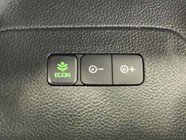 N-BOXカスタム L ナビ Rカメラ ブルートゥース フルセグTV Pソナー サイドエアバッグ Aストップ シートヒータ ベンチシート 点検記録簿 キーフリーシステム LEDライト リアカメ クルーズコントロール AC(28枚目)