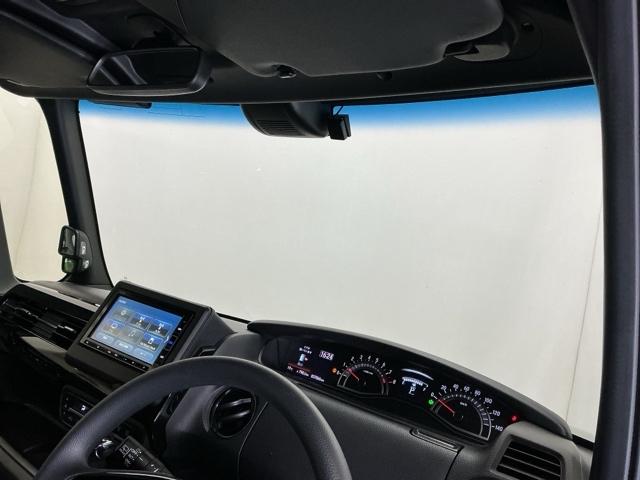 N-BOXカスタム L ナビ Rカメラ ブルートゥース フルセグTV Pソナー サイドエアバッグ Aストップ シートヒータ ベンチシート 点検記録簿 キーフリーシステム LEDライト リアカメ クルーズコントロール AC(31枚目)