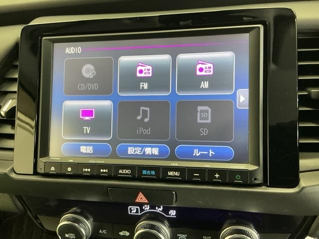 フィット ｅ：ＨＥＶホーム　ナビ　Ｒカメラ　ブルートゥース　フルセグＴＶ　前後誤発進抑制機能　クリソナ　助手席エアバッグ　運転席エアバッグ　アイドリングストップ　ＬＥＤライト　ＵＳＢ接続　バックカメラ　ＡＢＳ　サイドエアバッグ（11枚目）