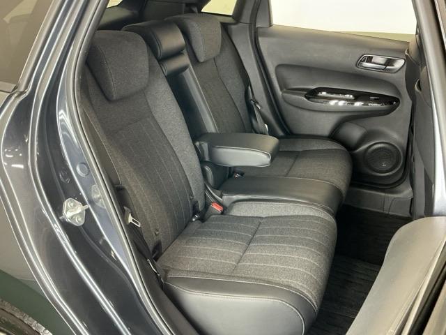 フィット ｅ：ＨＥＶホーム　ナビ　Ｒカメラ　ブルートゥース　フルセグＴＶ　前後誤発進抑制機能　クリソナ　助手席エアバッグ　運転席エアバッグ　アイドリングストップ　ＬＥＤライト　ＵＳＢ接続　バックカメラ　ＡＢＳ　サイドエアバッグ（21枚目）