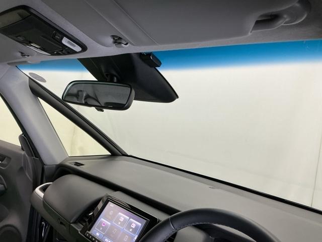 フィット ｅ：ＨＥＶホーム　ナビ　Ｒカメラ　ブルートゥース　フルセグＴＶ　前後誤発進抑制機能　クリソナ　助手席エアバッグ　運転席エアバッグ　アイドリングストップ　ＬＥＤライト　ＵＳＢ接続　バックカメラ　ＡＢＳ　サイドエアバッグ（25枚目）