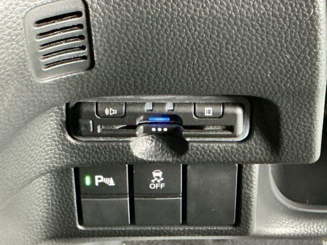 Ｎ－ＢＯＸカスタム Ｌ　ディスプレイオーディオ　Ｒカメラ　ＴＶ　Ｐソナー　サイドエアバッグ　Ａストップ　シートヒータ　ベンチシート　点検記録簿　キーフリーシステム　ＬＥＤライト　リアカメ　クルーズコントロール　ＡＣ　スマキー（13枚目）