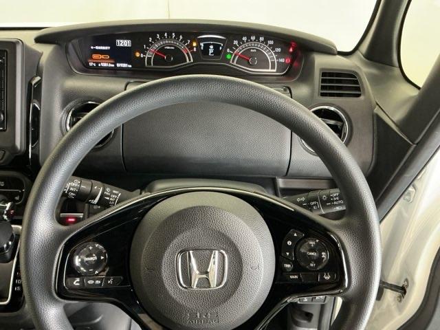 Ｎ－ＢＯＸカスタム Ｌ　ディスプレイオーディオ　Ｒカメラ　ＴＶ　Ｐソナー　サイドエアバッグ　Ａストップ　シートヒータ　ベンチシート　点検記録簿　キーフリーシステム　ＬＥＤライト　リアカメ　クルーズコントロール　ＡＣ　スマキー（25枚目）