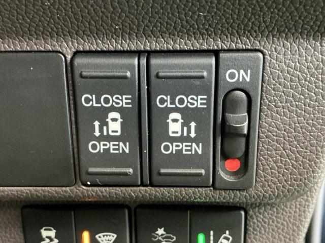 フリードハイブリッド ハイブリッド・Ｇホンダセンシング　ナビ　Ｒカメラ　ブルートゥース　フルセグ　軽減ブレーキ　キーフリーシステム　記録簿　ＤＶＤ再生可能　ＥＣＯＮ　後カメラ　Ａクルーズ　ＬＥＤヘッドランプ　横滑防止　パワーウインドウ　３列シート　ＵＳＢ（24枚目）