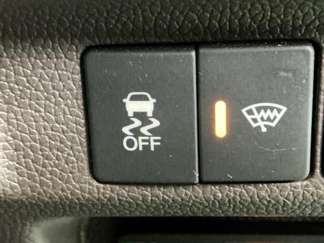 フリードハイブリッド ハイブリッド・Ｇホンダセンシング　ナビ　Ｒカメラ　ブルートゥース　フルセグ　軽減ブレーキ　キーフリーシステム　記録簿　ＤＶＤ再生可能　ＥＣＯＮ　後カメラ　Ａクルーズ　ＬＥＤヘッドランプ　横滑防止　パワーウインドウ　３列シート　ＵＳＢ（25枚目）