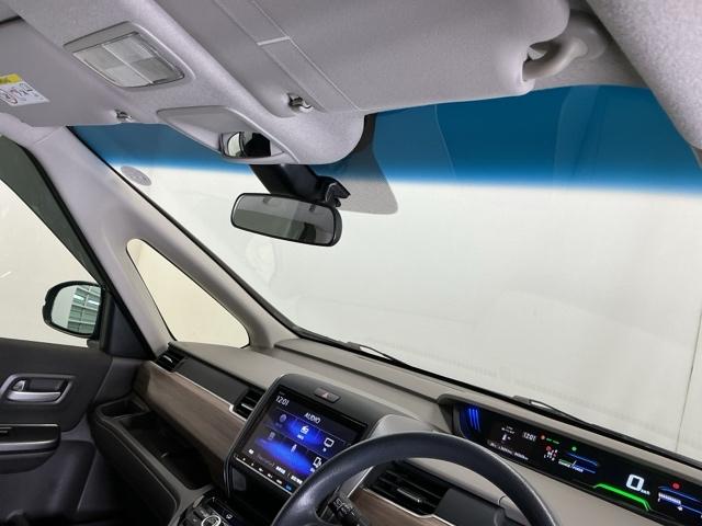 フリードハイブリッド ハイブリッド・Ｇホンダセンシング　ナビ　Ｒカメラ　ブルートゥース　フルセグ　軽減ブレーキ　キーフリーシステム　記録簿　ＤＶＤ再生可能　ＥＣＯＮ　後カメラ　Ａクルーズ　ＬＥＤヘッドランプ　横滑防止　パワーウインドウ　３列シート　ＵＳＢ（29枚目）