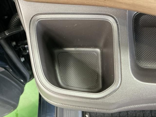 フリードハイブリッド ハイブリッド・Ｇホンダセンシング　ナビ　Ｒカメラ　ブルートゥース　フルセグ　軽減ブレーキ　キーフリーシステム　記録簿　ＤＶＤ再生可能　ＥＣＯＮ　後カメラ　Ａクルーズ　ＬＥＤヘッドランプ　横滑防止　パワーウインドウ　３列シート　ＵＳＢ（55枚目）