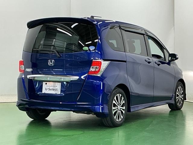 フリード Gエアロ ナビ Rカメラ ブルートゥース フルセグ 助手席エアバッグ 地デジテレビ 盗難防止 インテリキー キーレスエントリ エアバック パワーステアリング 記録簿付き 横滑防止装置 エアコン ETC付き 3列(8枚目)