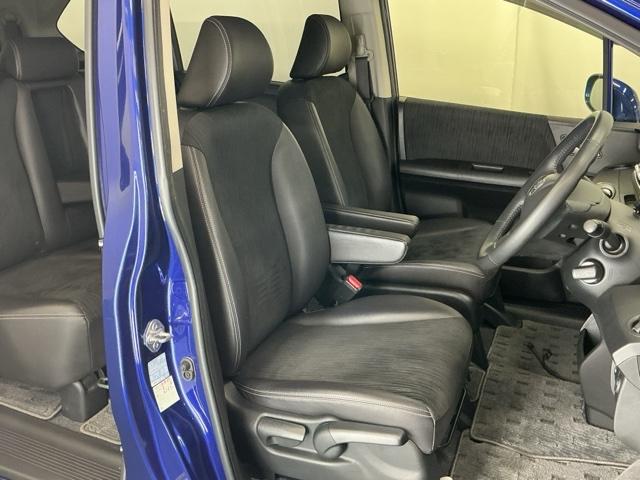 フリード Gエアロ ナビ Rカメラ ブルートゥース フルセグ 助手席エアバッグ 地デジテレビ 盗難防止 インテリキー キーレスエントリ エアバック パワーステアリング 記録簿付き 横滑防止装置 エアコン ETC付き 3列(17枚目)