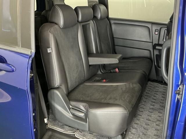 フリード Gエアロ ナビ Rカメラ ブルートゥース フルセグ 助手席エアバッグ 地デジテレビ 盗難防止 インテリキー キーレスエントリ エアバック パワーステアリング 記録簿付き 横滑防止装置 エアコン ETC付き 3列(18枚目)