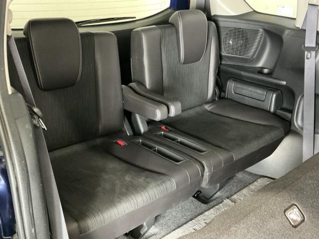 フリード Gエアロ ナビ Rカメラ ブルートゥース フルセグ 助手席エアバッグ 地デジテレビ 盗難防止 インテリキー キーレスエントリ エアバック パワーステアリング 記録簿付き 横滑防止装置 エアコン ETC付き 3列(19枚目)