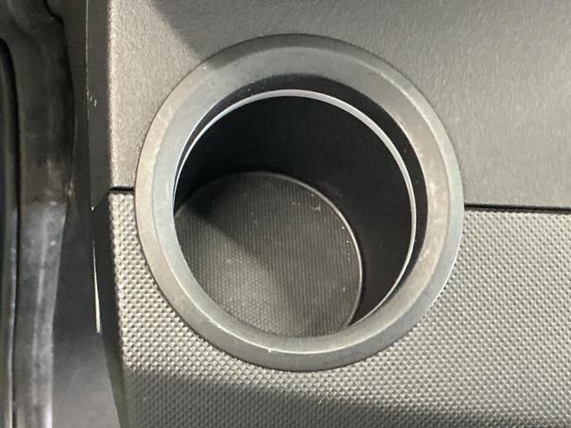 フリード Gエアロ ナビ Rカメラ ブルートゥース フルセグ 助手席エアバッグ 地デジテレビ 盗難防止 インテリキー キーレスエントリ エアバック パワーステアリング 記録簿付き 横滑防止装置 エアコン ETC付き 3列(45枚目)