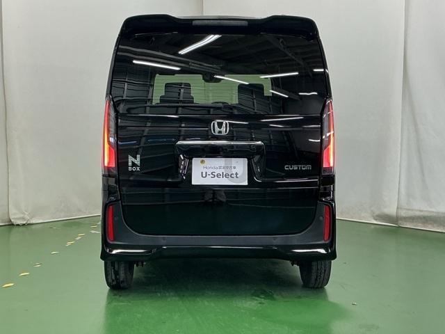 Ｎ－ＢＯＸカスタム ベースグレード　フルＬＥＤヘッドライト　１４インチアルミホイール　ＣＭＢＳ　ベンチシート　オートエアコン　スマートキ　盗難防止装置　クルコン　パワーステアリング　エアバッグ　ＥＳＣ　パワーウインドウ　オートライト（9枚目）