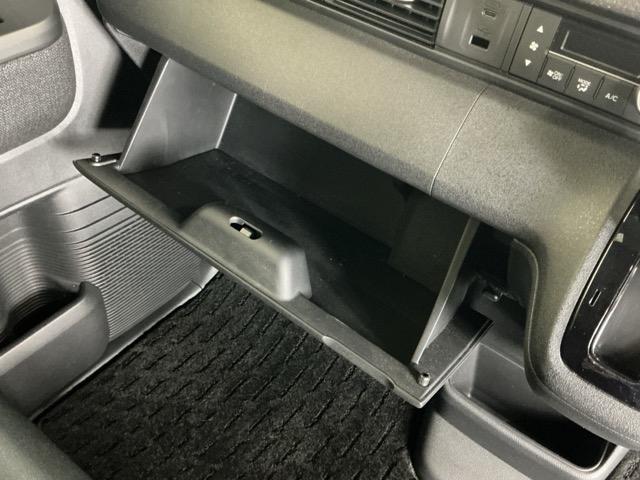 Ｎ－ＢＯＸカスタム ベースグレード　フルＬＥＤヘッドライト　１４インチアルミホイール　ＣＭＢＳ　ベンチシート　オートエアコン　スマートキ　盗難防止装置　クルコン　パワーステアリング　エアバッグ　ＥＳＣ　パワーウインドウ　オートライト（50枚目）