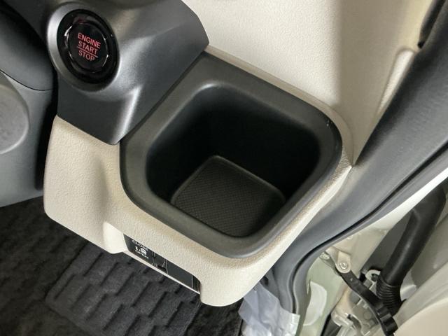 Ｎ－ＢＯＸ ベースグレード　ナビ　Ｒカメラ　ブルートゥース　フルセグ　衝突軽減システム　スマートキ－　カーテンエアバック　イモビライザー　ＥＣＯモード　横滑り防止　オートクルーズ　ＬＥＤヘッドライト　キーフリー　地デジ　ＡＢＳ（20枚目）