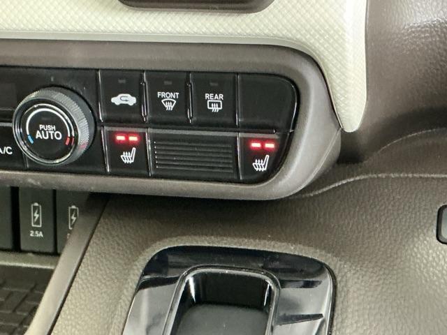 Ｎ－ＢＯＸ Ｌ　ナビ　Ｒカメラ　ブルートゥース　フルセグＴＶ　衝突回避支援ブレーキ　Ｉ－ＳＴＯＰ　クリソナ　ＰＷ　パワステ　Ｓヒーター　スマ－トキ－　Ｂカメ　地デジＴＶ　横滑り防止　ＥＴＣ車載器　整備記録簿　ＤＶＤ（13枚目）