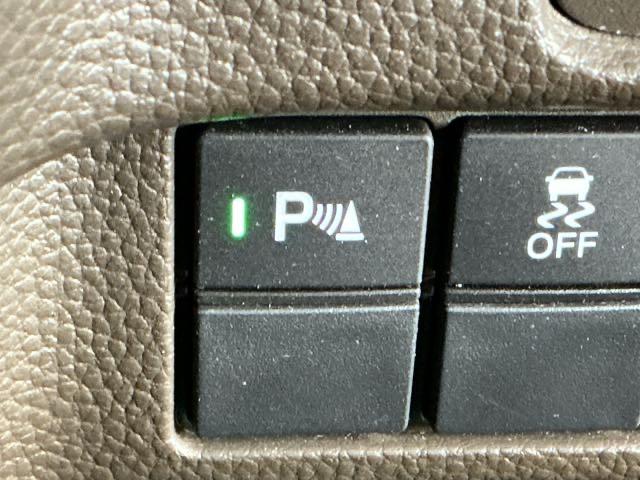 Ｎ－ＢＯＸ Ｌ　ナビ　Ｒカメラ　ブルートゥース　フルセグＴＶ　衝突回避支援ブレーキ　Ｉ－ＳＴＯＰ　クリソナ　ＰＷ　パワステ　Ｓヒーター　スマ－トキ－　Ｂカメ　地デジＴＶ　横滑り防止　ＥＴＣ車載器　整備記録簿　ＤＶＤ（19枚目）