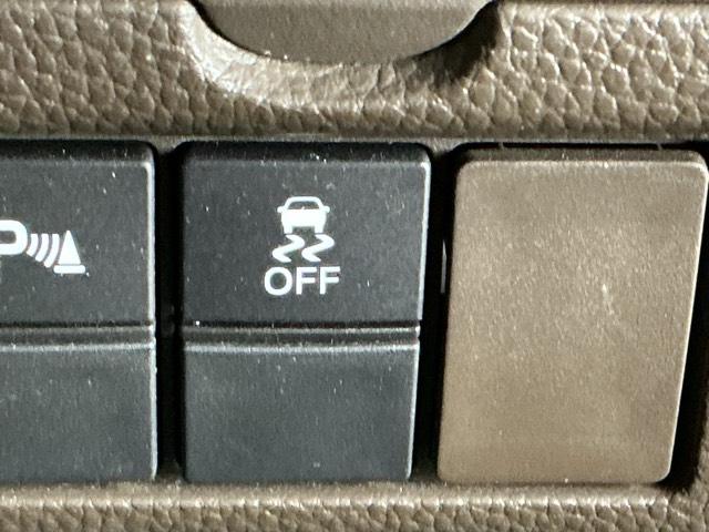 Ｎ－ＢＯＸ Ｌ　ナビ　Ｒカメラ　ブルートゥース　フルセグＴＶ　衝突回避支援ブレーキ　Ｉ－ＳＴＯＰ　クリソナ　ＰＷ　パワステ　Ｓヒーター　スマ－トキ－　Ｂカメ　地デジＴＶ　横滑り防止　ＥＴＣ車載器　整備記録簿　ＤＶＤ（26枚目）