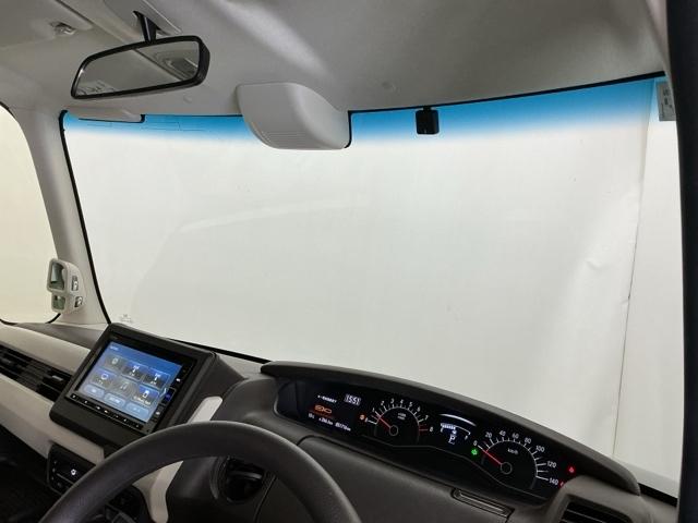 Ｎ－ＢＯＸ Ｌ　ナビ　Ｒカメラ　ブルートゥース　フルセグＴＶ　衝突回避支援ブレーキ　Ｉ－ＳＴＯＰ　クリソナ　ＰＷ　パワステ　Ｓヒーター　スマ－トキ－　Ｂカメ　地デジＴＶ　横滑り防止　ＥＴＣ車載器　整備記録簿　ＤＶＤ（30枚目）