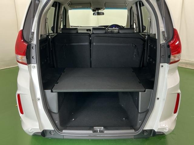 フリード＋ Ｇ　ナビ　Ｒカメラ　ブルートゥース　ＥＴＣ　衝突被害軽減システム　シ－トヒ－タ－　盗難防止装置　アイドリングストップ　両側パワースライドドア　ＬＥＤヘッド　ＥＳＣ　エアバック　パワーウインドウ　ＡＢＳ（29枚目）