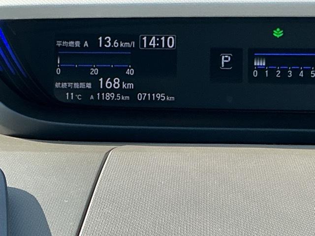 フリード＋ Ｇ　ナビ　Ｒカメラ　ブルートゥース　ＥＴＣ　衝突被害軽減システム　シ－トヒ－タ－　盗難防止装置　アイドリングストップ　両側パワースライドドア　ＬＥＤヘッド　ＥＳＣ　エアバック　パワーウインドウ　ＡＢＳ（33枚目）