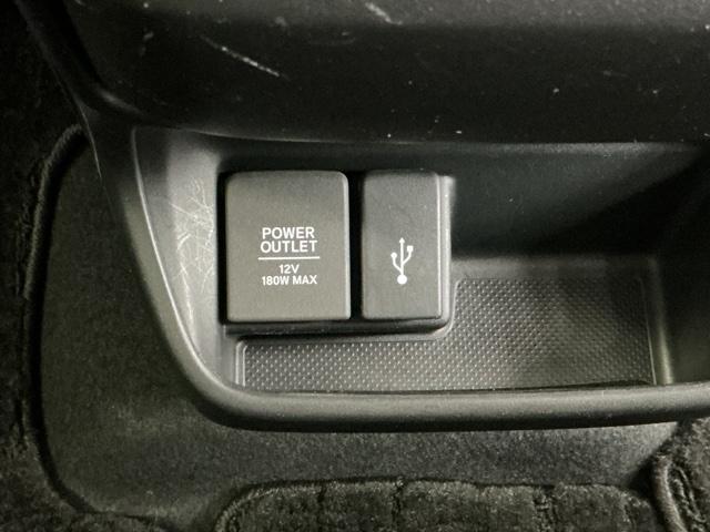 フリード＋ Ｇ　ナビ　Ｒカメラ　ブルートゥース　ＥＴＣ　衝突被害軽減システム　シ－トヒ－タ－　盗難防止装置　アイドリングストップ　両側パワースライドドア　ＬＥＤヘッド　ＥＳＣ　エアバック　パワーウインドウ　ＡＢＳ（51枚目）