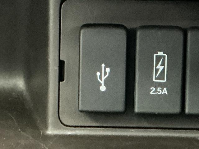 Ｎ－ＢＯＸ Ｌ　ナビ　Ｒカメラ　ブルートゥース　フルセグ　衝突回避支援ブレーキ　Ｉ－ＳＴＯＰ　ＰＷ　パワステ　Ｓヒーター　スマ－トキ－　Ｂカメ　地デジＴＶ　横滑り防止　ＥＴＣ車載器　整備記録簿　ＬＥＤライト　ＤＶＤ（18枚目）