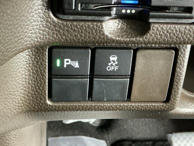 Ｎ－ＢＯＸ Ｌ　ナビ　Ｒカメラ　ブルートゥース　フルセグ　衝突回避支援ブレーキ　Ｉ－ＳＴＯＰ　ＰＷ　パワステ　Ｓヒーター　スマ－トキ－　Ｂカメ　地デジＴＶ　横滑り防止　ＥＴＣ車載器　整備記録簿　ＬＥＤライト　ＤＶＤ（26枚目）