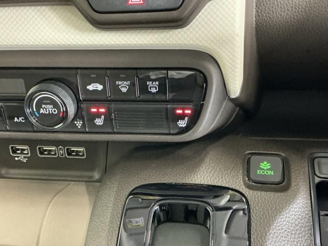 Ｎ－ＷＧＮ Ｌ　メモリーナビ　Ｒカメラ　フルセグ　シートヒーター　Ｐセンサー　誤発進抑制　ＤＶＤ　記録簿　バックカメラ　ベンチシート　盗難防止システム　ＡＢＳ　スマートキー　サイドカーテンエアバック　クルコン　ＵＳＢ（13枚目）