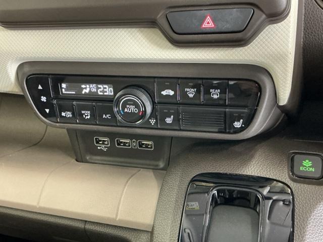 Ｎ－ＷＧＮ Ｌ　メモリーナビ　Ｒカメラ　フルセグ　シートヒーター　Ｐセンサー　誤発進抑制　ＤＶＤ　記録簿　バックカメラ　ベンチシート　盗難防止システム　ＡＢＳ　スマートキー　サイドカーテンエアバック　クルコン　ＵＳＢ（14枚目）