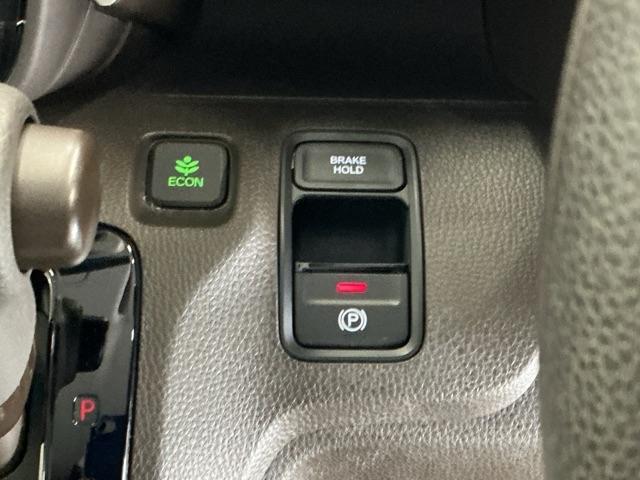 Ｎ－ＷＧＮ Ｌ　メモリーナビ　Ｒカメラ　フルセグ　シートヒーター　Ｐセンサー　誤発進抑制　ＤＶＤ　記録簿　バックカメラ　ベンチシート　盗難防止システム　ＡＢＳ　スマートキー　サイドカーテンエアバック　クルコン　ＵＳＢ（15枚目）