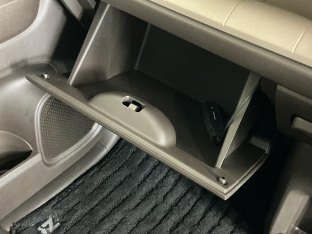 Ｎ－ＷＧＮ Ｌ　メモリーナビ　Ｒカメラ　フルセグ　シートヒーター　Ｐセンサー　誤発進抑制　ＤＶＤ　記録簿　バックカメラ　ベンチシート　盗難防止システム　ＡＢＳ　スマートキー　サイドカーテンエアバック　クルコン　ＵＳＢ（56枚目）
