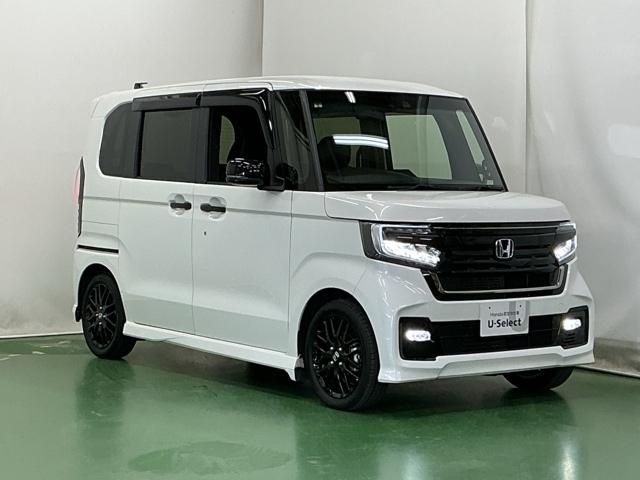 Ｎ－ＢＯＸカスタム Ｌターボスタイル＋ブラック　ナビ　Ｒカメラ　ブルートゥース　フルセグ　ベンチＳ　ターボエンジン　コーナーセンサ　スマ－トキ－　エアバック　横滑り防止機能　サイドカーテンエアバック　ＵＳＢ接続　クルーズコントロール　地デジ　ＡＡＣ（7枚目）